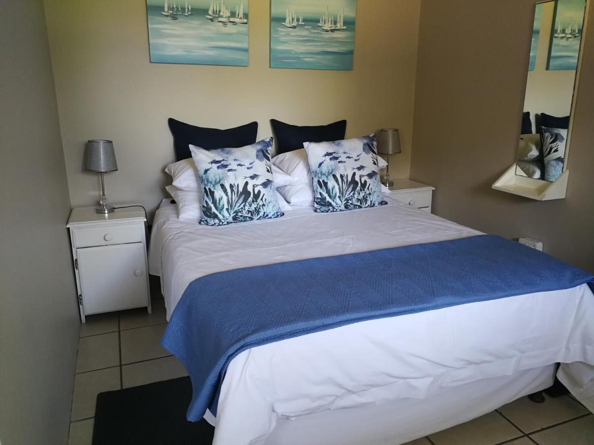 Muir Holiday Apartments Stilbaai Exterior photo